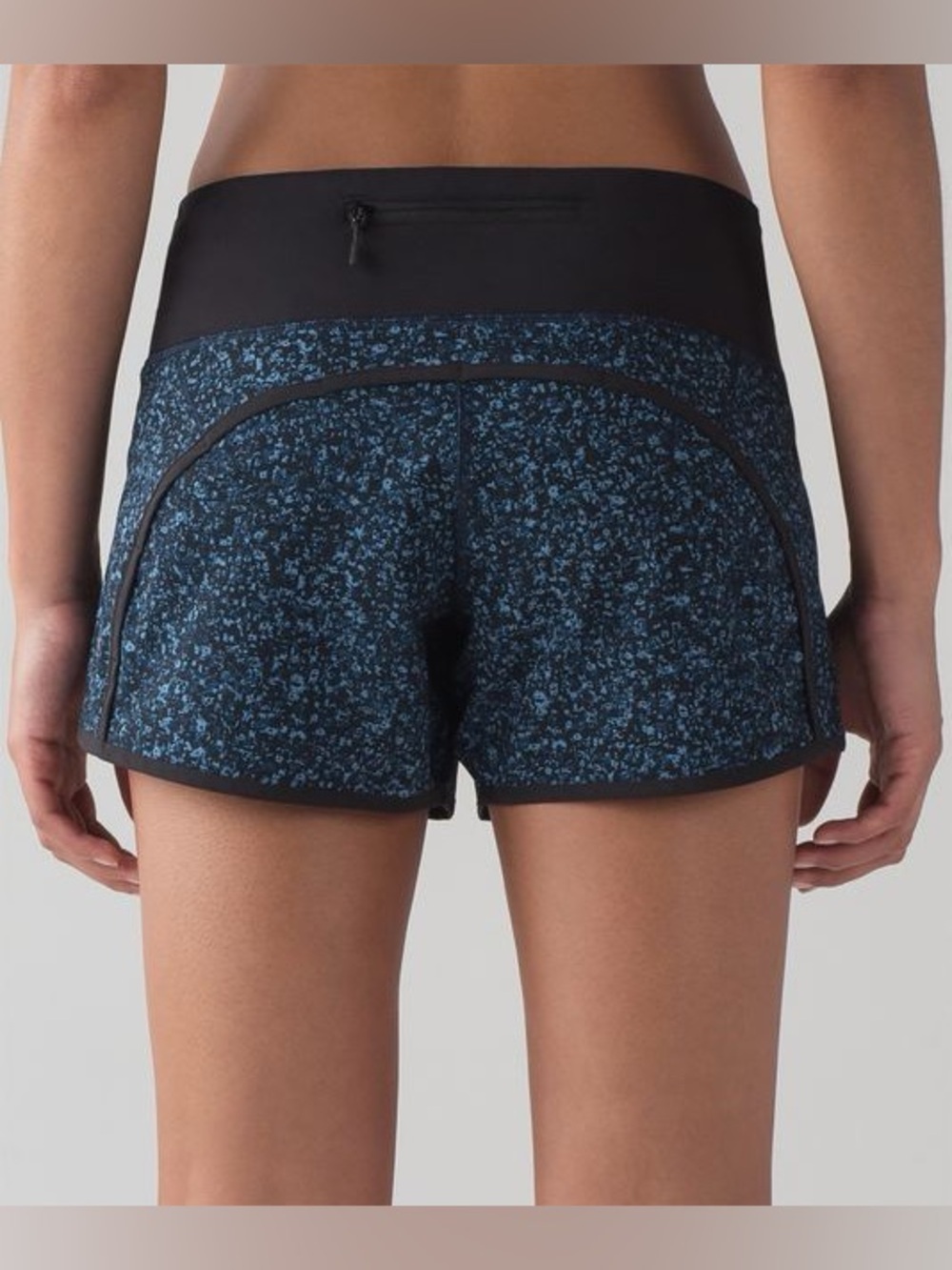lululemon athletica Run Times Black Waistband Blue Speckle Running Short Size 10